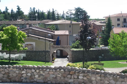 Castelnuovo Garten und Altstadt