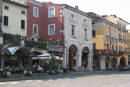 Desenzano neuen Hafen