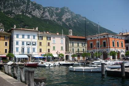 Gargnano Hafen und Altstadt