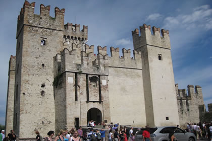 Sirmione Haupteingang in die Stadt