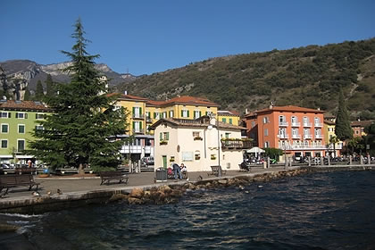 Torbole alten Hafen